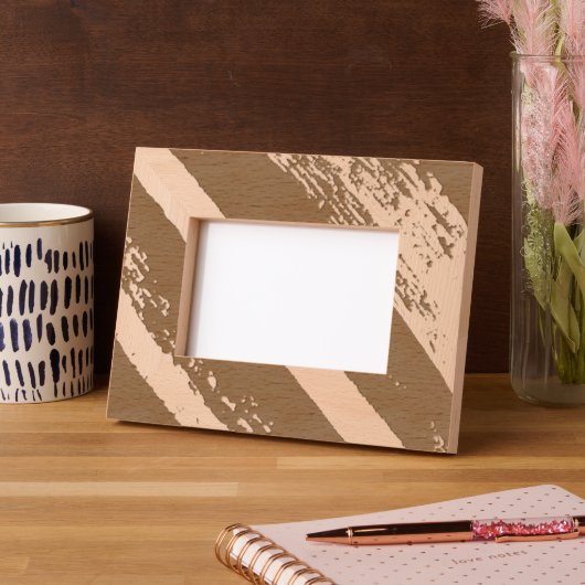 BILDRAHMENDEKORATION STIL UND DESIGN GEÄTZTE RAHMEN (Links)