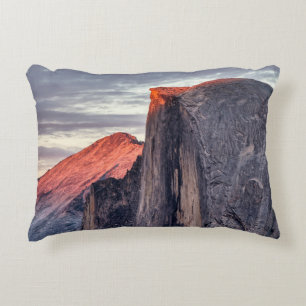 BILDSCHIRM FÜR ROCK UND GRAUEN UNTER GRAUEN SCHLIE DEKOKISSEN