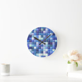 Bildspielpixel blaues Quadrat Muster Runde Wanduhr (Zuhause)