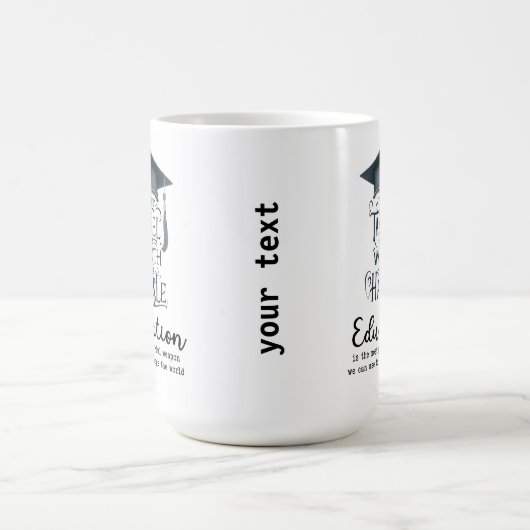 Bildung ist eine neue mächtige Waffe Kaffeetasse (Mittel)