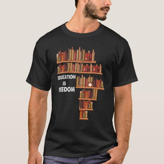 Bildung ist Freedom Book Reader Schwarze Geschicht T-Shirt (Vorderseite)