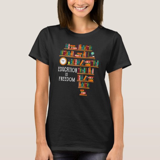 Bildung ist Freedom Book Reader Schwarze Geschicht T-Shirt (Vorderseite)