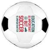 Bildung ist wichtig, aber Fußball ist wichtig (Gedreht)