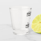 Bildung ist wichtig Mischgetränke wichtig Schnapsglas (Links)