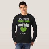 Bildung-Sped-Lehrer öffnet sich. T-Shirt (Vorne ganz)