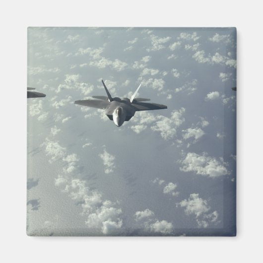 Bildung von F-22-Raptoren auf drei Schiffen Magnet (Vorne)