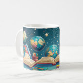 Bildungskonzept mit Globus, der über Kaffeetasse (Vorderseite Links)