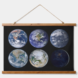 Bildvergleich der ikonischen Ansichten des Planete Wandteppich Mit Holzrahmen