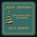 Bilingual Feliz Navidad Christmas Green Golden Quadratischer Aufkleber<br><div class="desc">Bilingual Green und Golden Square Stickers: "Frohe Weihnachten" und "Feliz Navidad" anpassbar und auch der Familienname. Schöne Aufkleber in Ihre Geschenke zu geben,  um Ihren Lieben zu Weihnachten.</div>