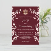 BILINGUAL | Maroon Cherry Blossom Chinese Wedding Einladung (Stehend Vorderseite)
