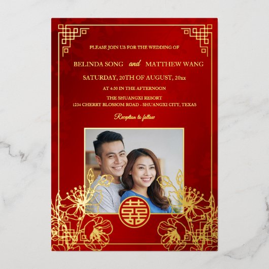 BILINGUAL Photo Red Gold Chinese Wedding Folieneinladung (Vorderseite)