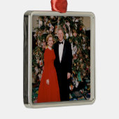 Bill & Hillary Clinton Christmas White House Ornament Aus Metall (Rechts)