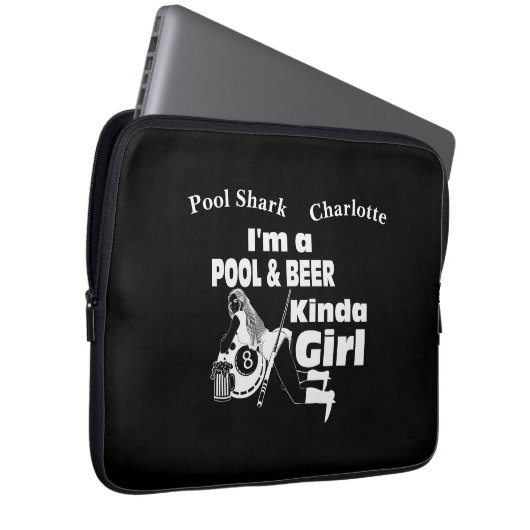 Billard und Bier-Angebot mit Retro Vibe Laptopschutzhülle (Vorne Rechts)