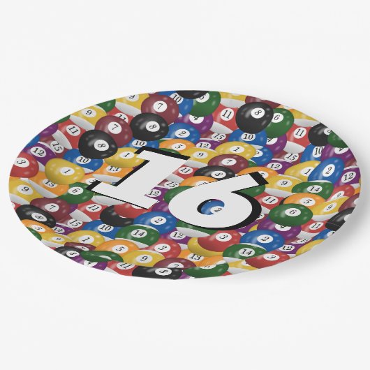 Billiard Balls zum 16. Geburtstag Pappteller (Schrägansicht)