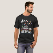 Billiard Pool Ziel, während stehend nicht während T-Shirt (Vorne ganz)