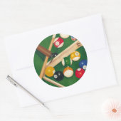 Billiardtisch mit Balls und Chalk Runder Aufkleber (Umschlag)