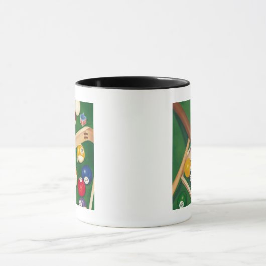 Billiardtisch mit Balls und Chalk Tasse (Zentrum)