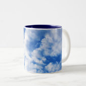 Billowy Wolken-Tasse Zweifarbige Tasse (VorderseiteRechts)