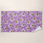 Bindweed Seamless Pattern Strandtuch (Vorderseite)