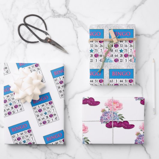 Bingokarten mit rosa und blauen Blumen und Pommes Geschenkpapier Set (Vorderseite)