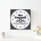 Bio Engineer Body Builder Quadratische Wanduhr (Zuhause)