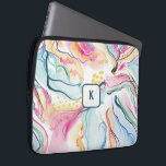 Bio Federstruktur mit fließenden Wellenformen Laptopschutzhülle<br><div class="desc">Frühlingsfarben, Bio Textur mit fließenden, gewellten Linien, nahtloses Muster. Optionales Monogramm.</div>