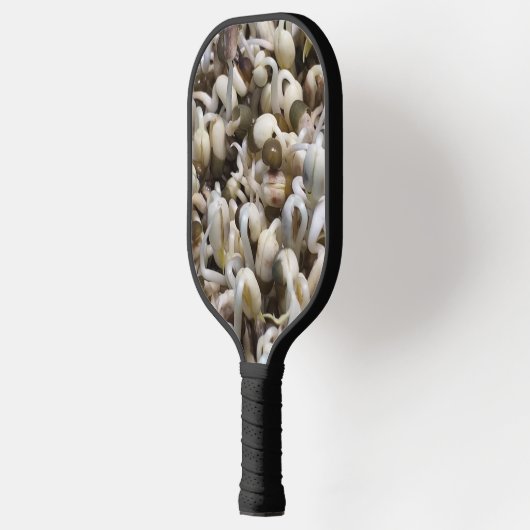 Bio Mung Sprouts - ein nährstoffverpacktes Superfo Pickleball Schläger (Links)