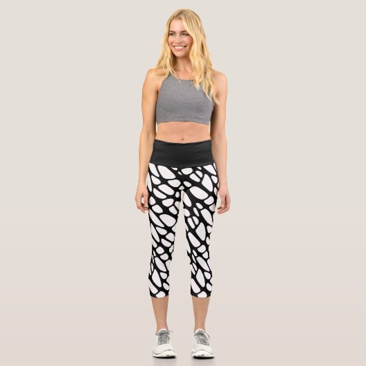 Bio Webmuster Schwarz/Weiß Capri Leggings (Vorderseite)
