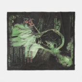 Bioabfall - Techno-Dystopian Streetwear Design Fleecedecke (Vorderseite (Horizontal))