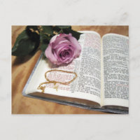 Biologische und Lila Rose mit Cross Chain
