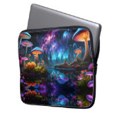 Biolumineszente Alien Pilze auf einem fernen Plane Laptopschutzhülle (Vorderseite Links)