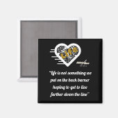 Biozid Black Magnet von Poet Adiela Akoo (Vorderseite/Rückseite)