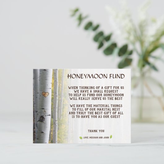 Birch-Baumherz initialisiert rustikale Honeymoon-F Einladungspostkarte (Stehend Vorderseite)