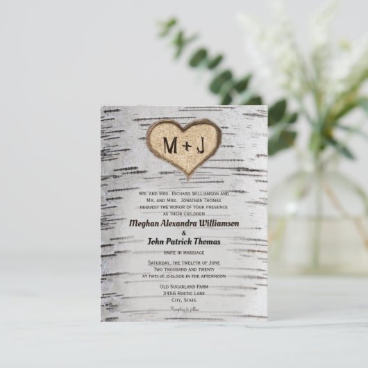 Birch Tree Initials Herz Rustikale Hochzeit Einladung (Stehend Vorderseite)