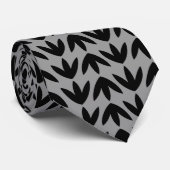 Bird Feet Muster Schwarz auf Grau Krawatte (Gerollt)