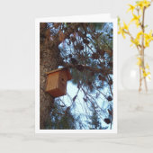 Bird House in Pine Tree Portrait Karte (Gelbe Blume)
