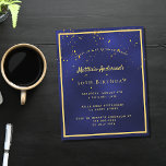 Birday Party Blue Gold Männer Budget Einladung Flyer<br><div class="desc">Bitte beachten Sie, dass diese Einladung auf Flyer Papier und sehr dünn ist. Umschläge sind nicht enthalten. Für dickere Einladungen (gleiche Gestaltung) besuchen Sie bitte unseren Shop. Eine trendige, moderne 50. Geburtstagskarte für Männer, Typ und Männer. Ein dunkelblauer, marineblauer Hintergrund. Die blaue Farbe ist ungleichmäßig. Mit einem goldenen Rahmen und...</div>