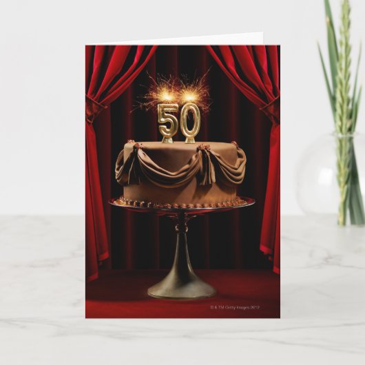 BIrdday Cake auf Bühne mit der Nummer 50 Kerzen Karte (Vorderseite)