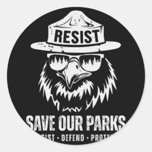 Birds Bear Rette unser Park gegen Trump Men Women Runder Aufkleber