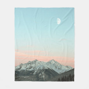 BIRD'S EYE VIEW OF MOUNTAIN PEAKS UNDER BLUE SKY FLEECEDECKE