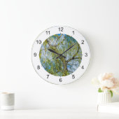 Birke - Der Frühling ist in der Luft Große Wanduhr (Zuhause)