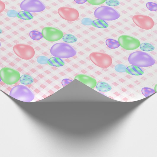 Birthday Balloons on Pink Gingham Geschenkpapier (Ecke)