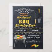 Birthday Bash Chalkboard Backyard Barbecue Invita Einladung (Vorderseite)