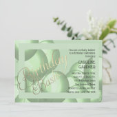 Birthday Bash Grün Balloons jeden farblichen Hinte Einladung (Stehend Vorderseite)