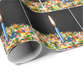 Birthday Candle und Confetti on Cake Geschenkpapier (Rolleneckpunkt)