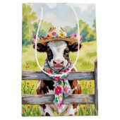 Birthday Cow Wearing a Floral Print Hat Mittlere Geschenktüte (Vorderseite)