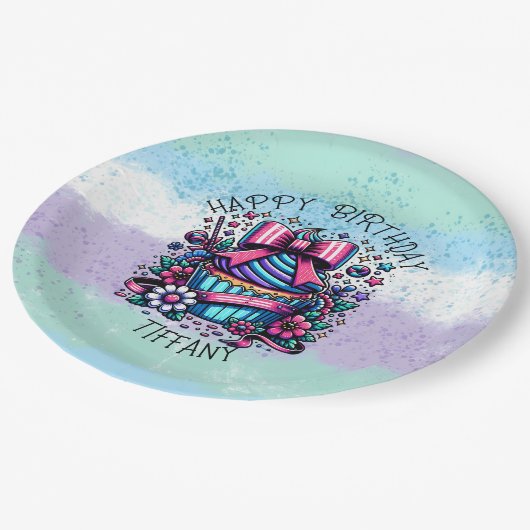 Birthday Cupcake Whimsical Personalisiert Pappteller (Schrägansicht)