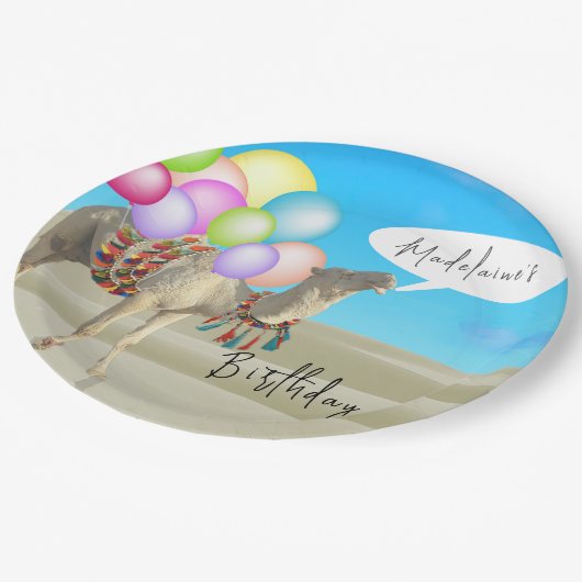 Birthday Fun Desert Camel Balloons farbenfroh Pappteller (Schrägansicht)
