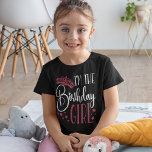 Birthday Girl Personalisiert Birthday Squad Matchi T-Shirt<br><div class="desc">Suchen Sie ein Shirt zum Geburtstag, das Ihr Party komplett macht? Schauen Sie sich nur unsere passenden Geburtstags-Crew-Shirts an! Diese stilvollen T-Shirts sind perfekt für jeden Geburtstagsfeier. Unsere passenden Shirts sind ein tolles Geschenk für Ihre Freunde und Familie und können als Teamkollegen oder als Gruppentee zusammengefasst werden. Mit so vielen...</div>