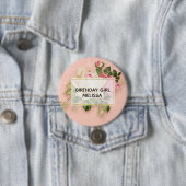 Birthday Girl Pink & White Rose Floral Bouquet Button (Beispiel)